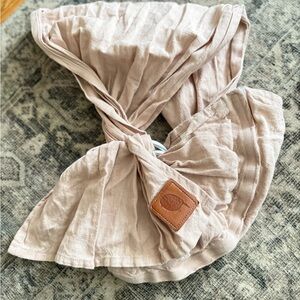 Rose Finch Wildbird Mini sling/doll carrier